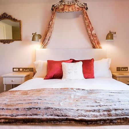 The Bower Inn Bridgwater Exteriér fotografie A bedroom at the hotel