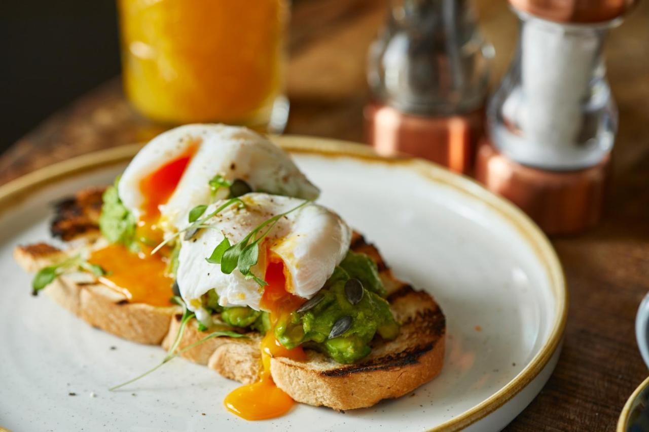 The Bower Inn Bridgwater Exteriér fotografie Avocado on toast with a poached egg